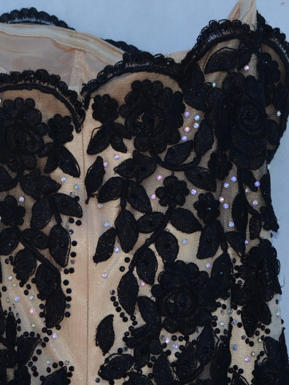 Nude & Black Lace& Beaded  Gown Size S Fabuluxe Couture - Picture 13 of 16